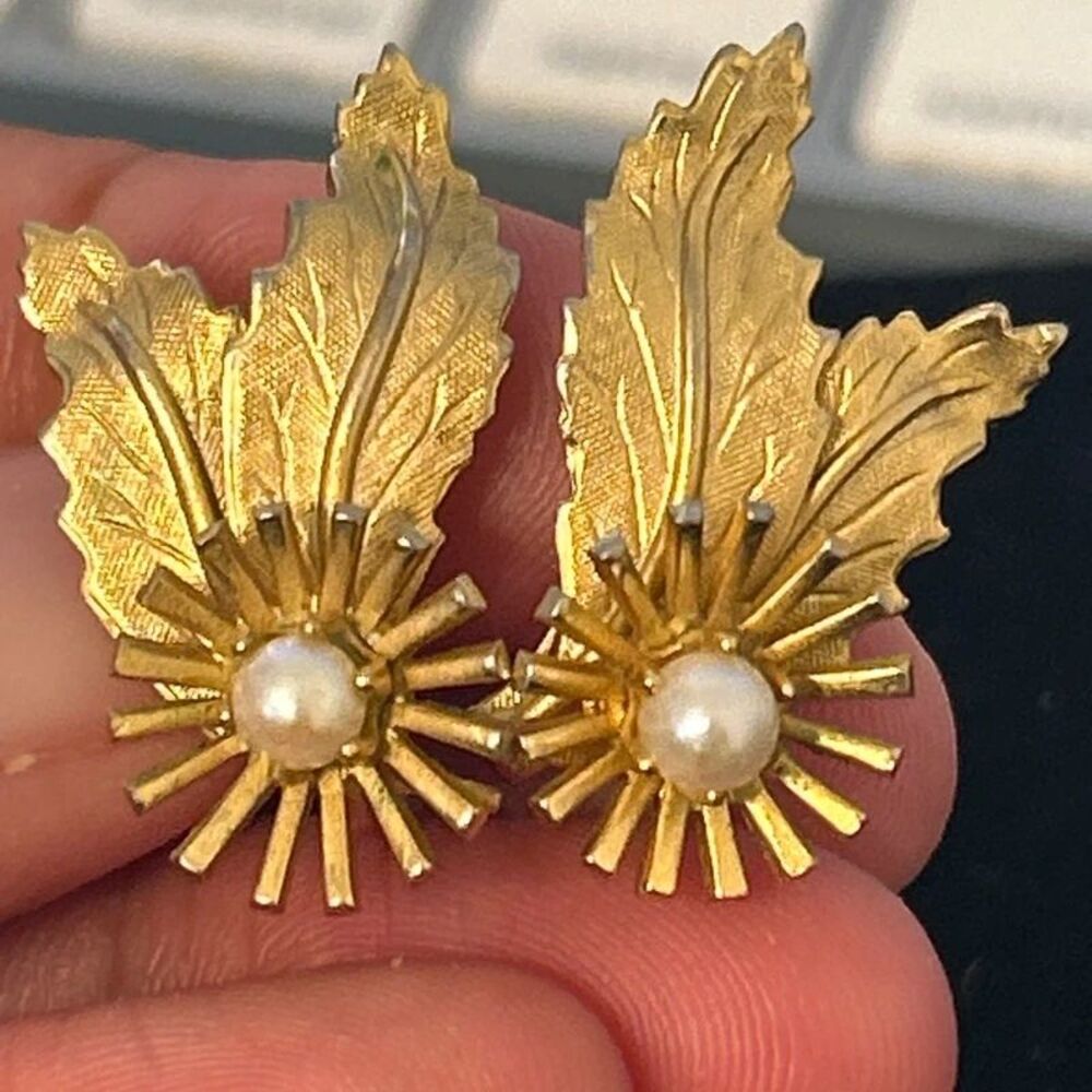 Vintage Gold Tone Leaf Faux Pearl Clip-On Earrings